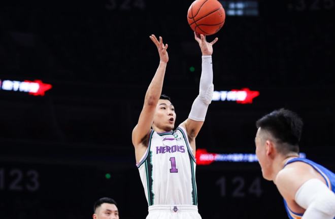 爱游戏娱乐-关于风云突变！勒沃库森集结日复出首秀；CBA常规赛版图或变；引发热议；心理建设被强调的信息