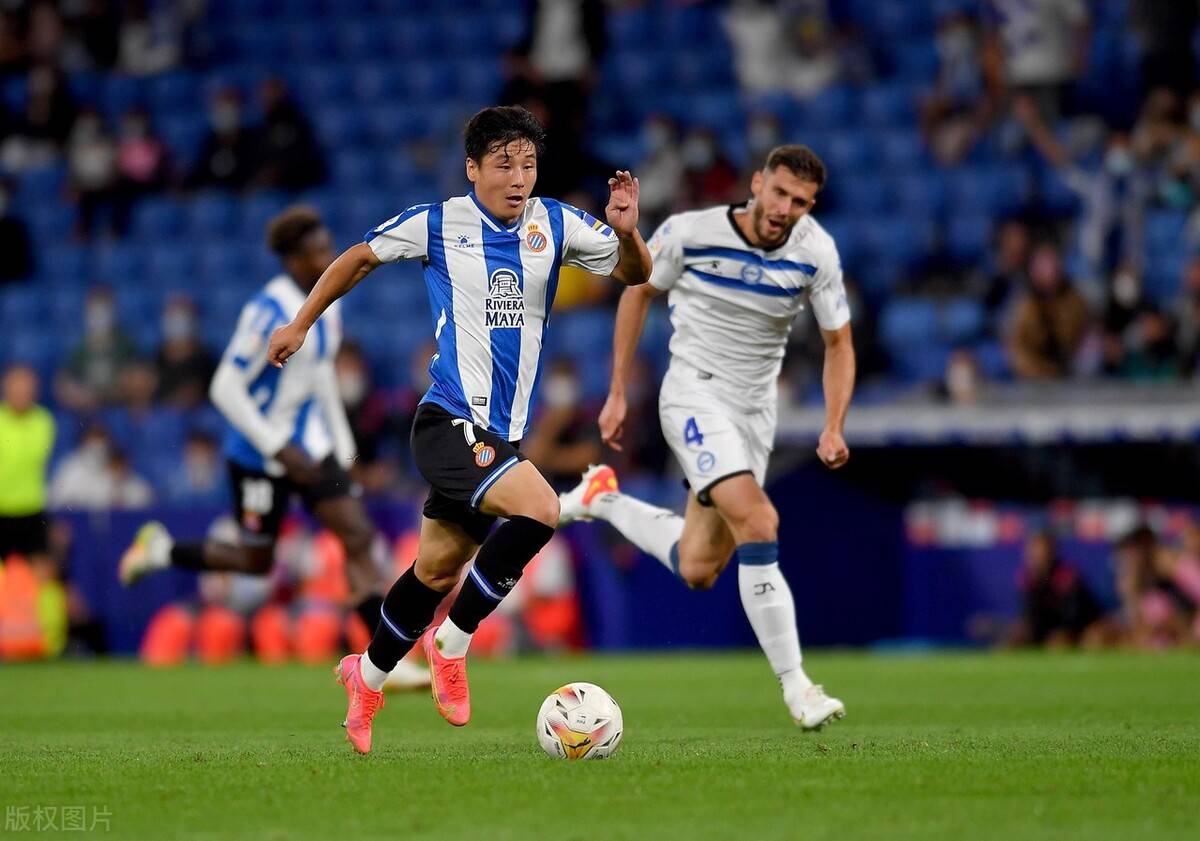 爱游戏娱乐-西汉姆冲刺阶段单刀错失，志在西甲名次提升，质疑声仍在，团队化学反应显著的简单介绍