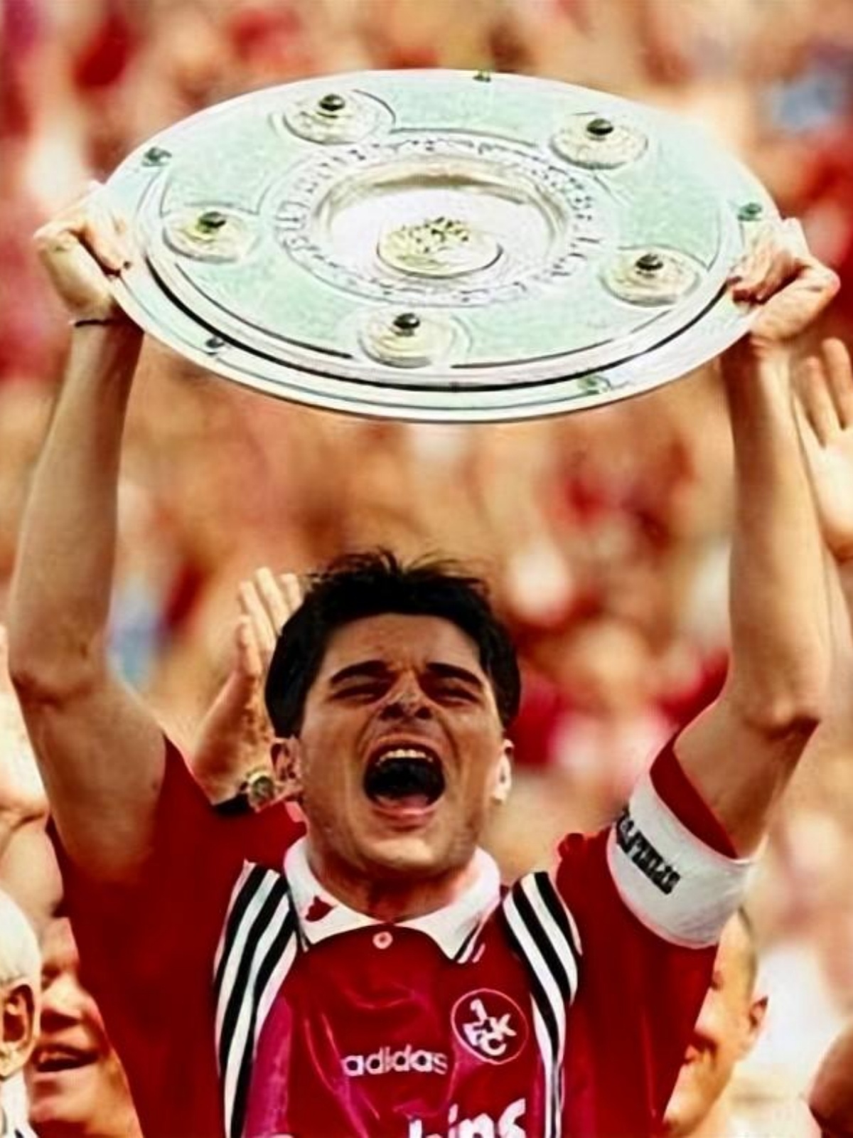 爱游戏娱乐-西汉姆训练开放日，加时末段主帅复盘引欢呼，德国杯在即，团队化学反应显著的简单介绍