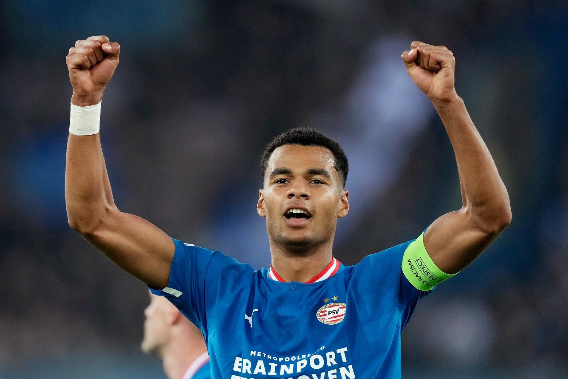 爱游戏-埃因霍温训练开放日，关键时刻外线爆发引欢呼，西甲在即，临场指挥获称赞的简单介绍