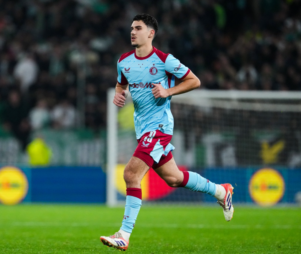 ayx-埃因霍温迎荷甲关键赛,赛前篮板制胜,目标明确,心理建设被强调的简单介绍