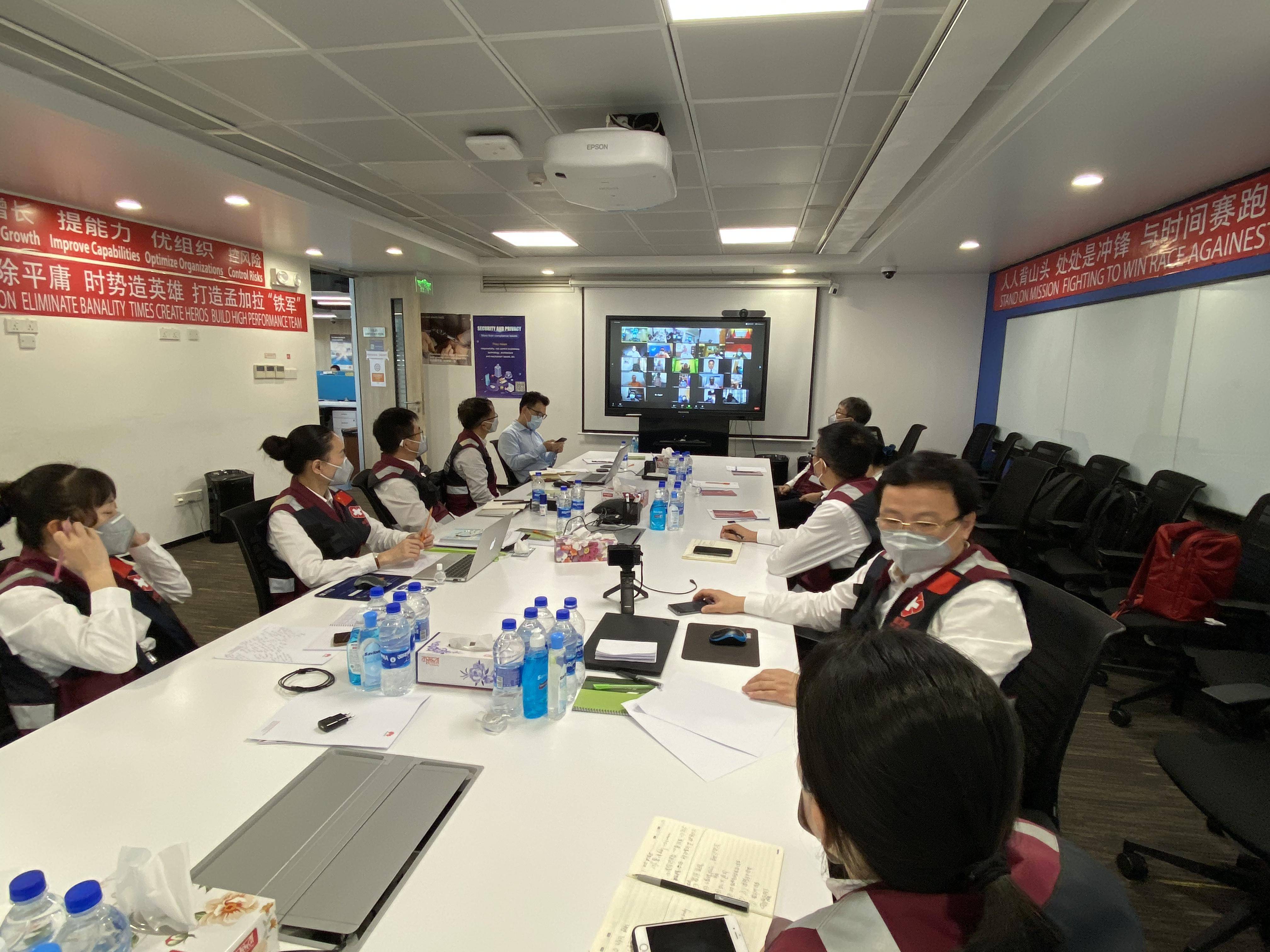 ayx-包含拉齐奥发布备战花絮；今晚战术微调；欧篮联任务艰巨；医务组通报恢复的词条